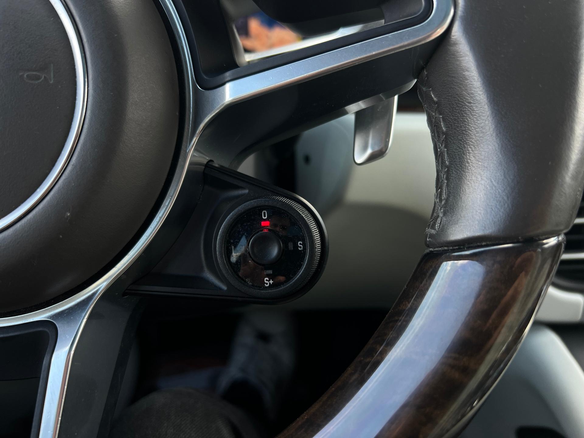 Porsche-Macan