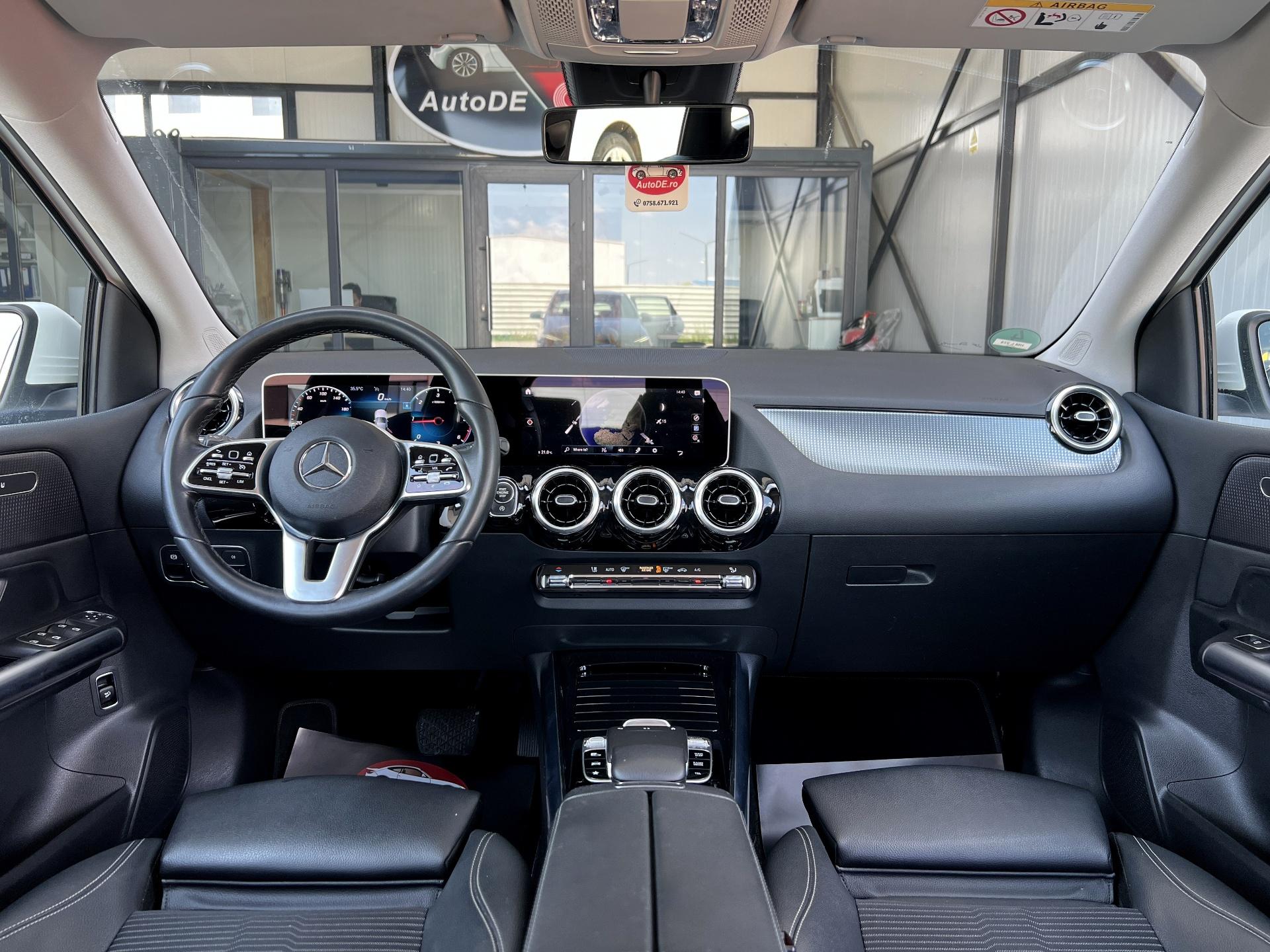Mercedes-Benz B 180