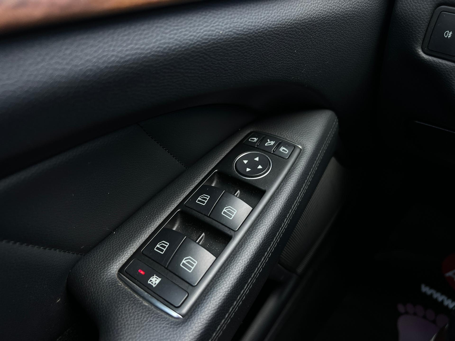 Mercedes-Benz-CLS