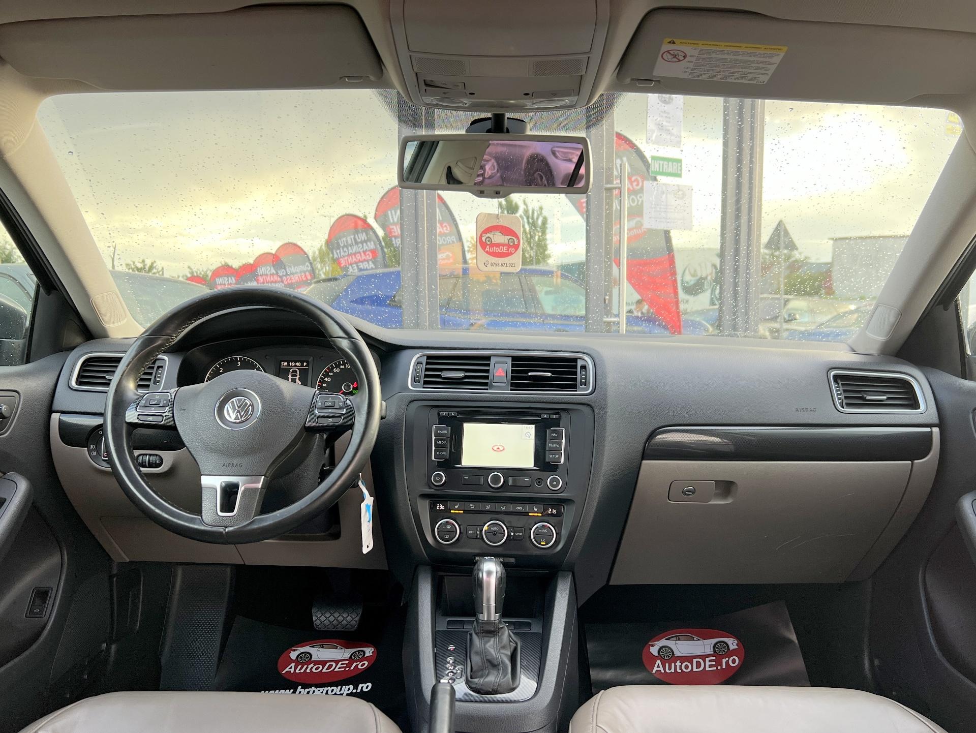 Volkswagen-Jetta