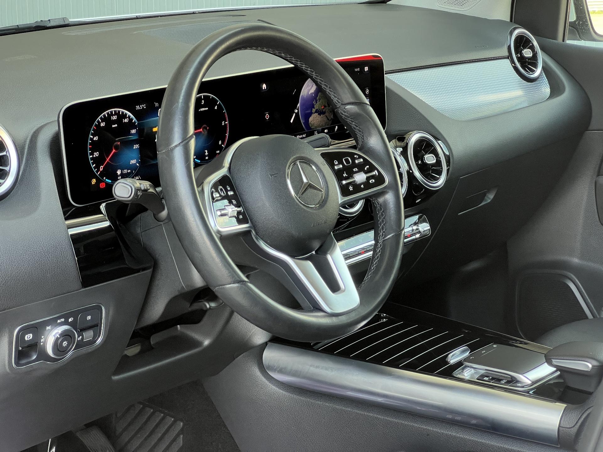 Mercedes-Benz-B 180
