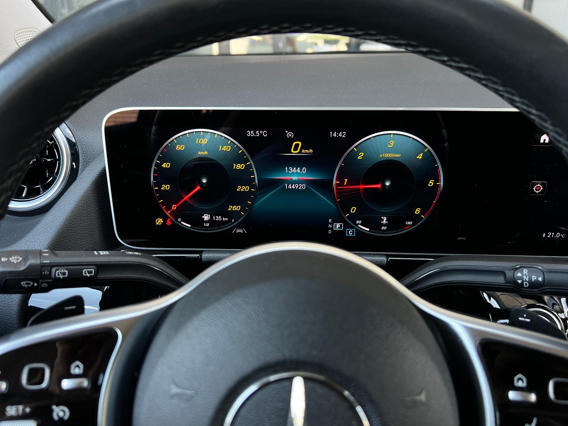 Mercedes-Benz-B 180