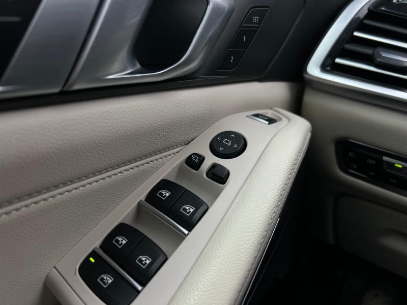 Car Thumb