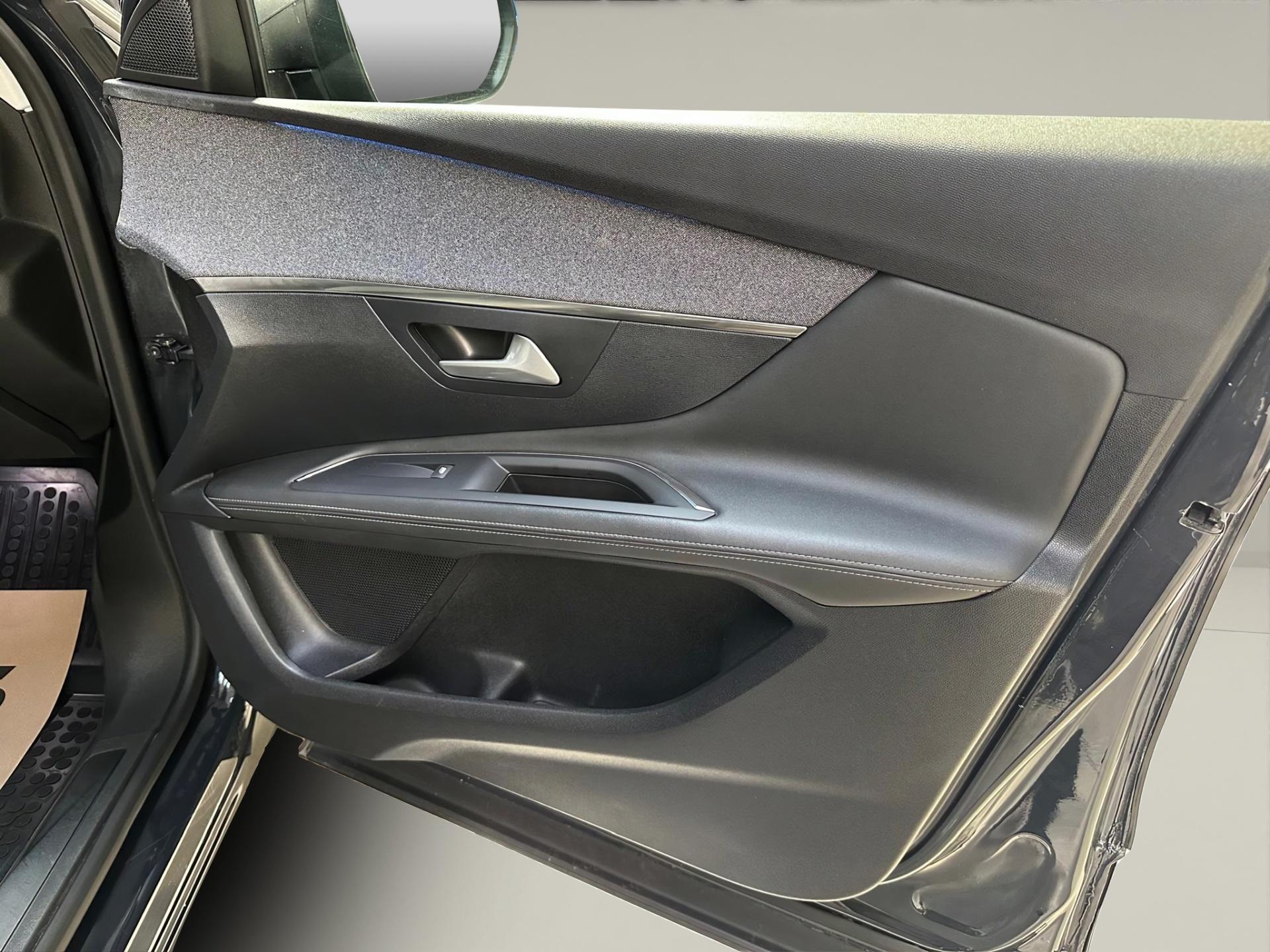 Peugeot 3008 2020 - imagine 18