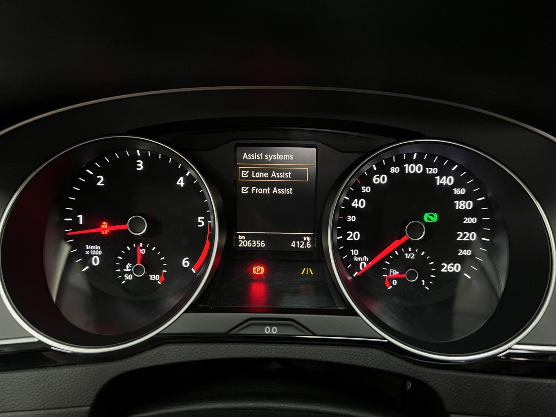 Volkswagen Passat 2016 - imagine 28