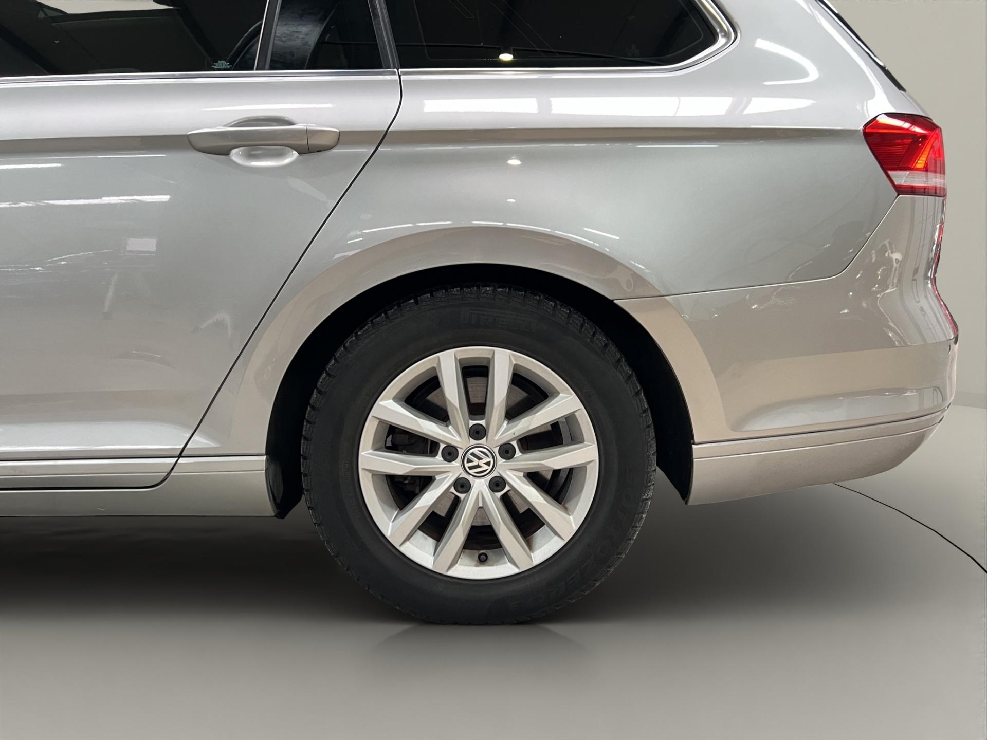 Volkswagen Passat 2016 - imagine 38