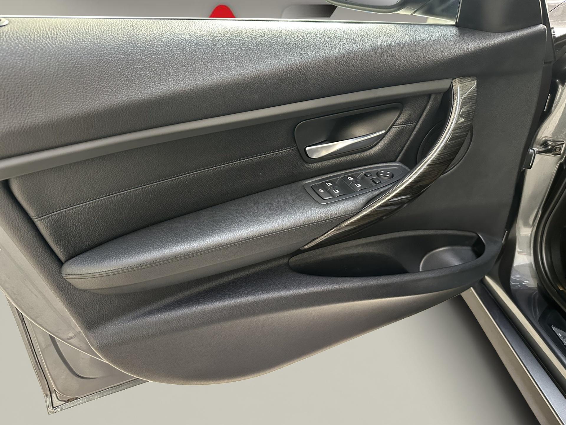 BMW Seria 3 2012 - imagine 18