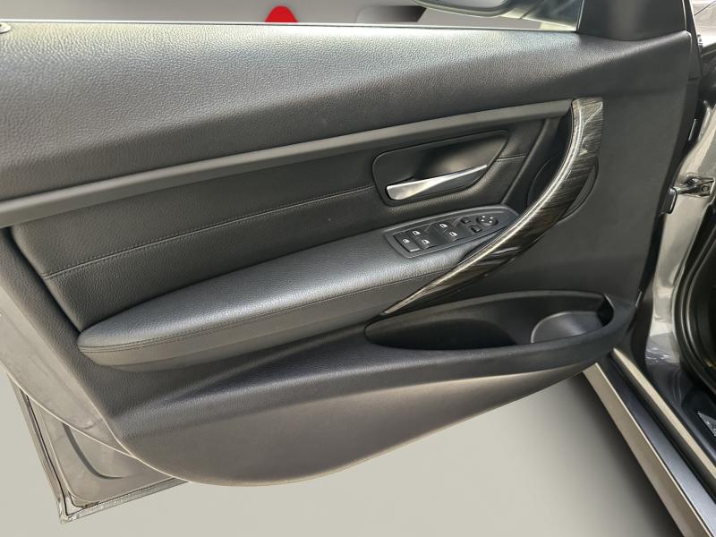 BMW Seria 3 2012 - miniatură 18