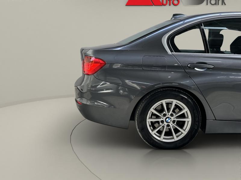 BMW Seria 3 2012 - miniatură 33
