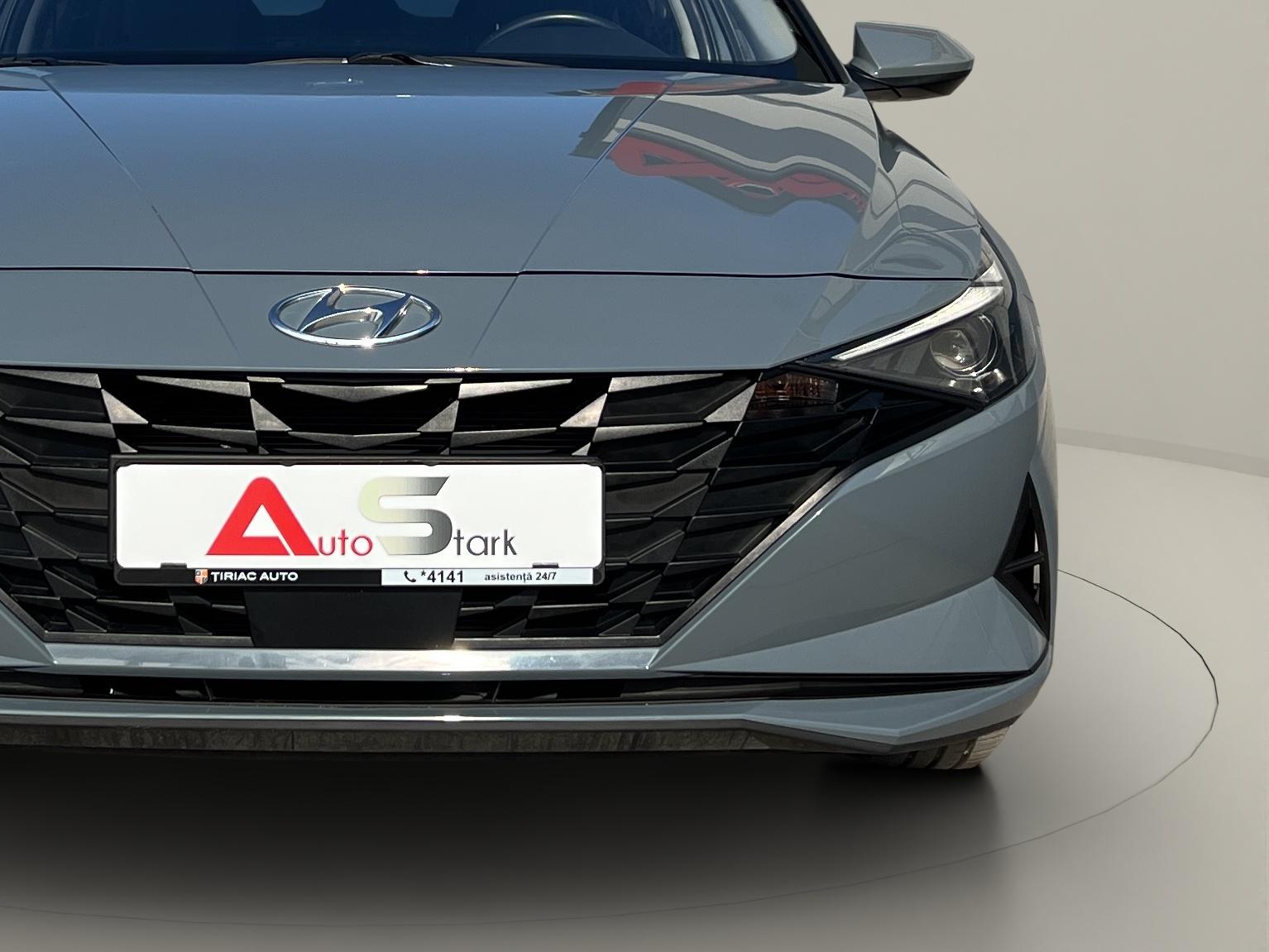Hyundai Elantra 2022 - imagine 9