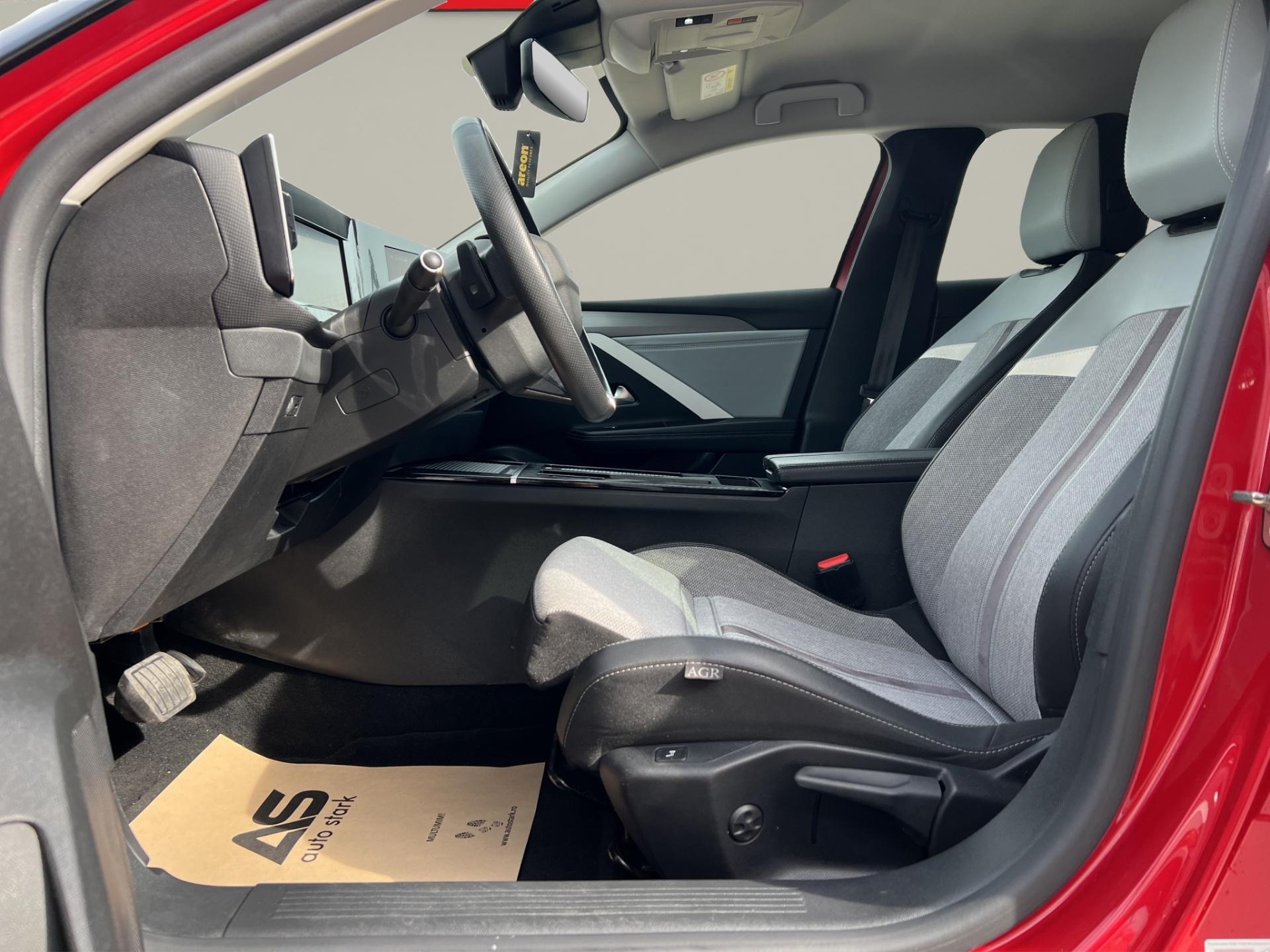 Opel Astra 2022 - imagine 15