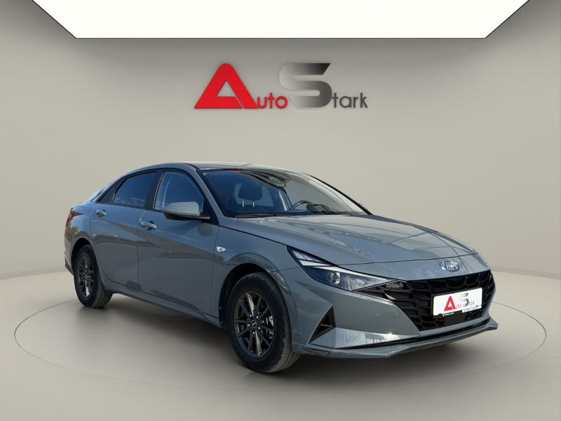 Hyundai Elantra 2022 - miniatură 2