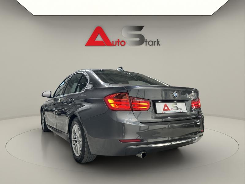 BMW Seria 3 2012 - miniatură 10