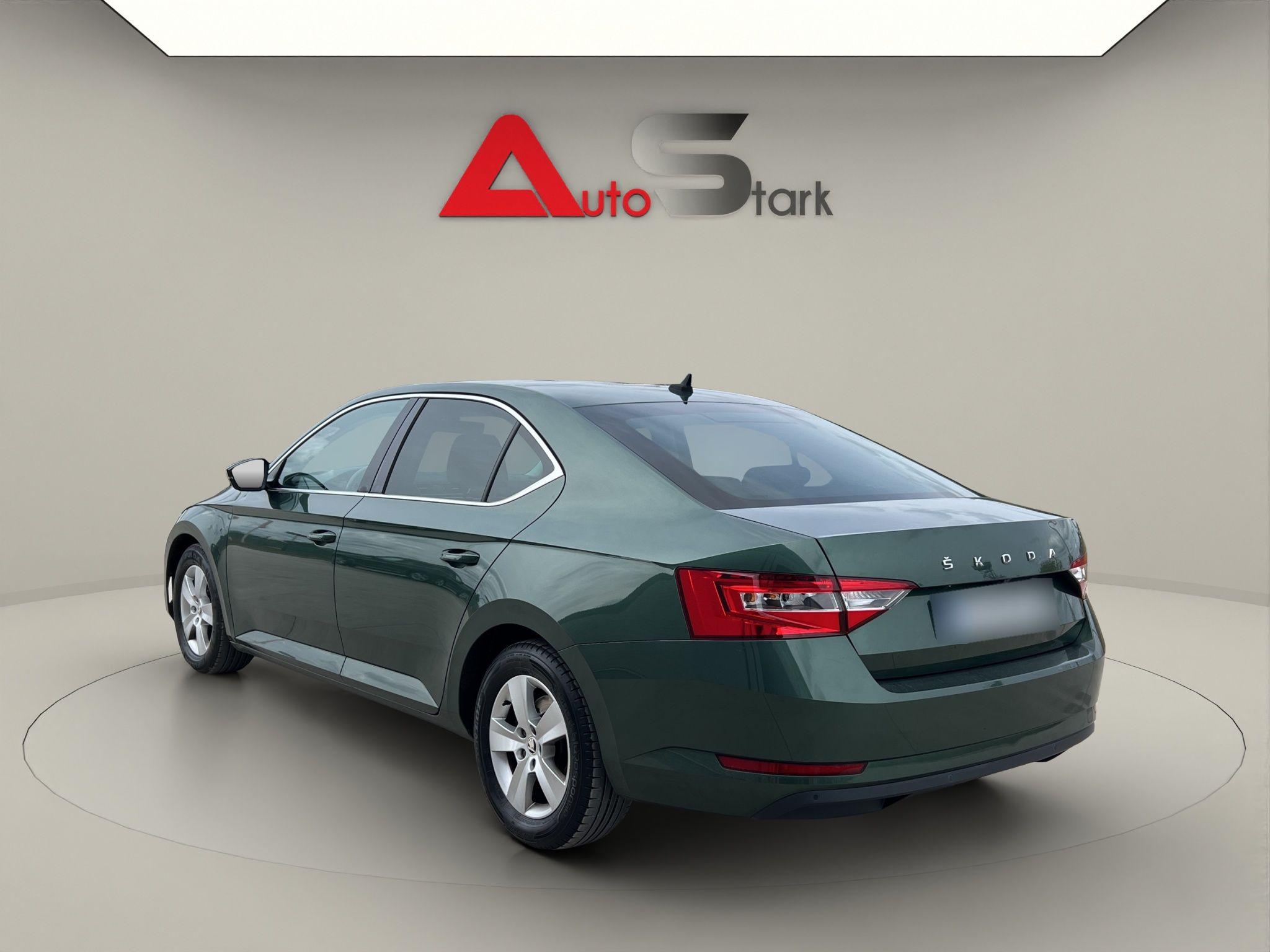 Skoda Superb 2020 - imagine 10