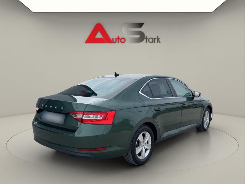 Skoda Superb 2020 - miniatură 11