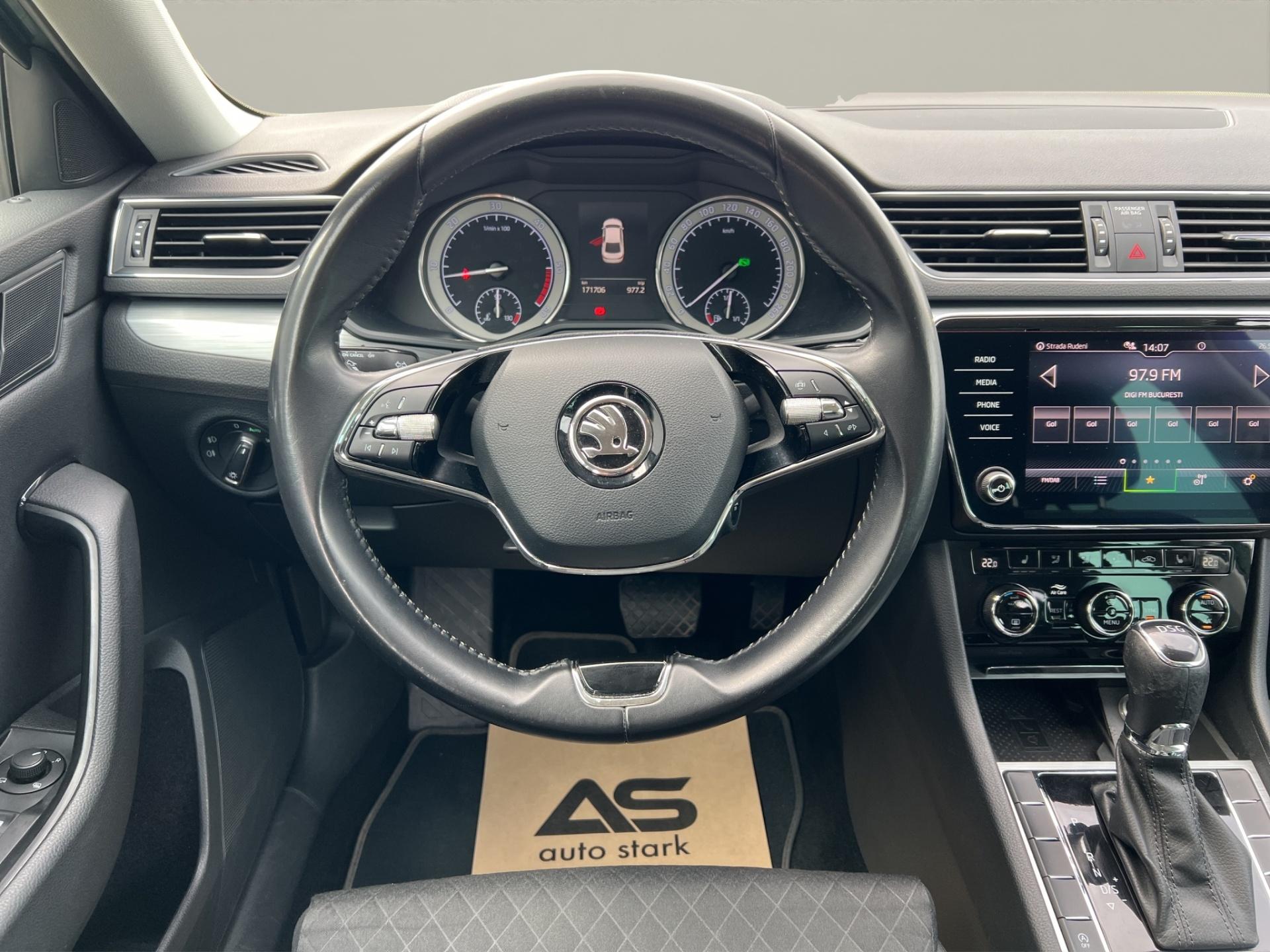 Skoda Superb 2020 - imagine 24