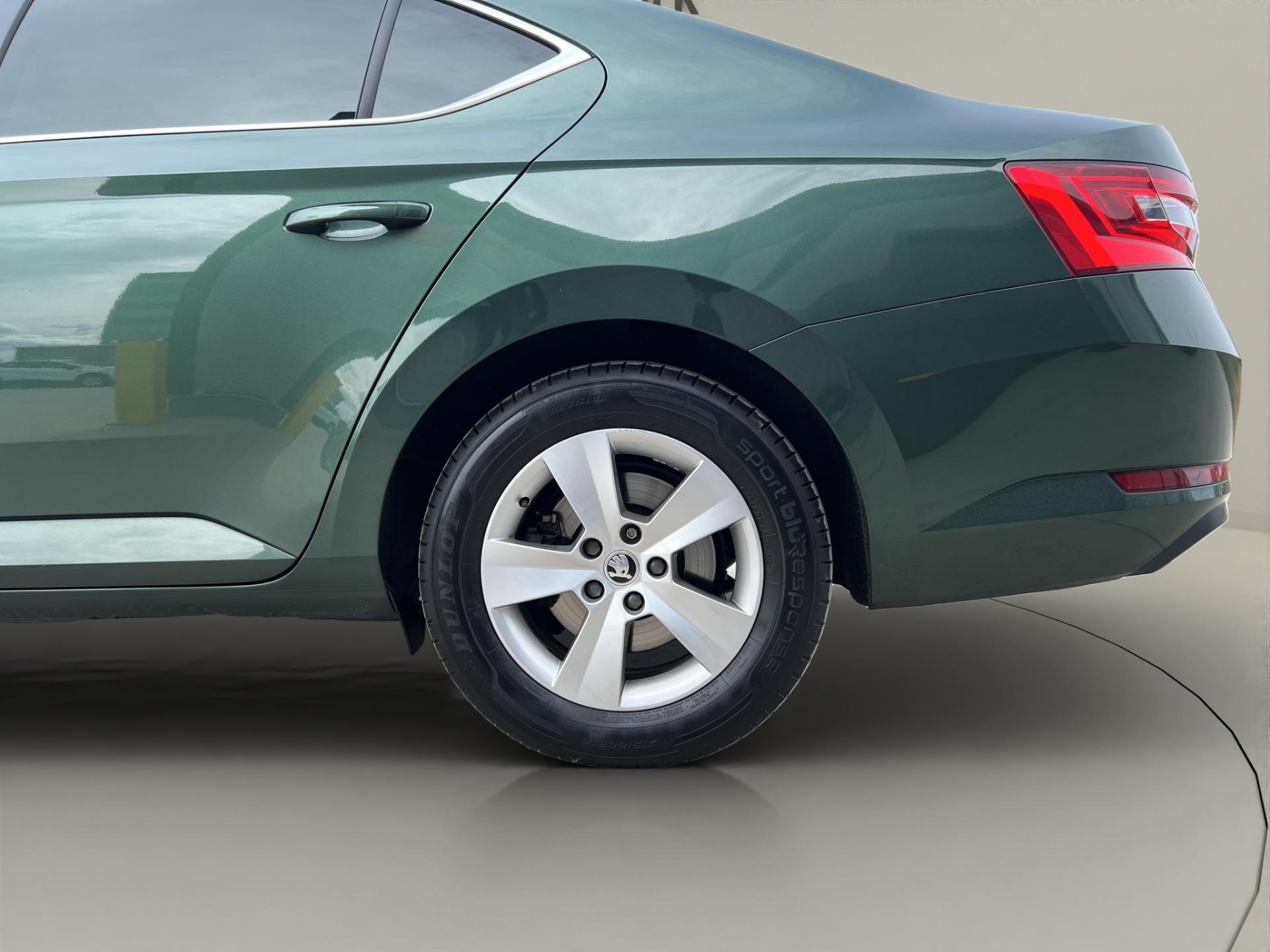 Skoda Superb 2020 - imagine 37