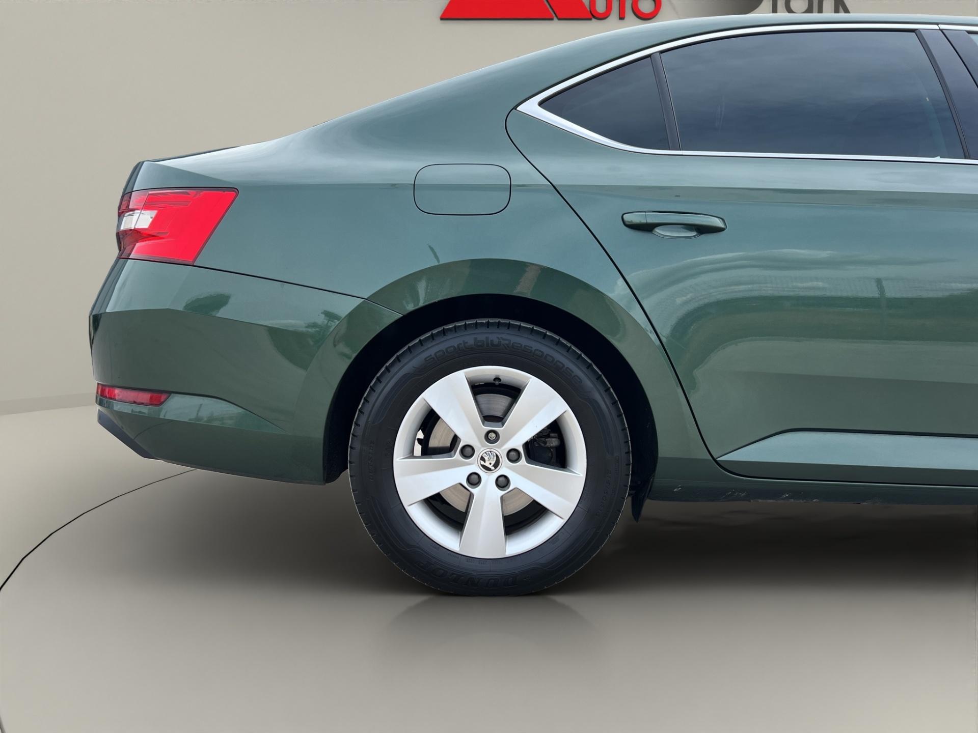 Skoda Superb 2020 - imagine 38