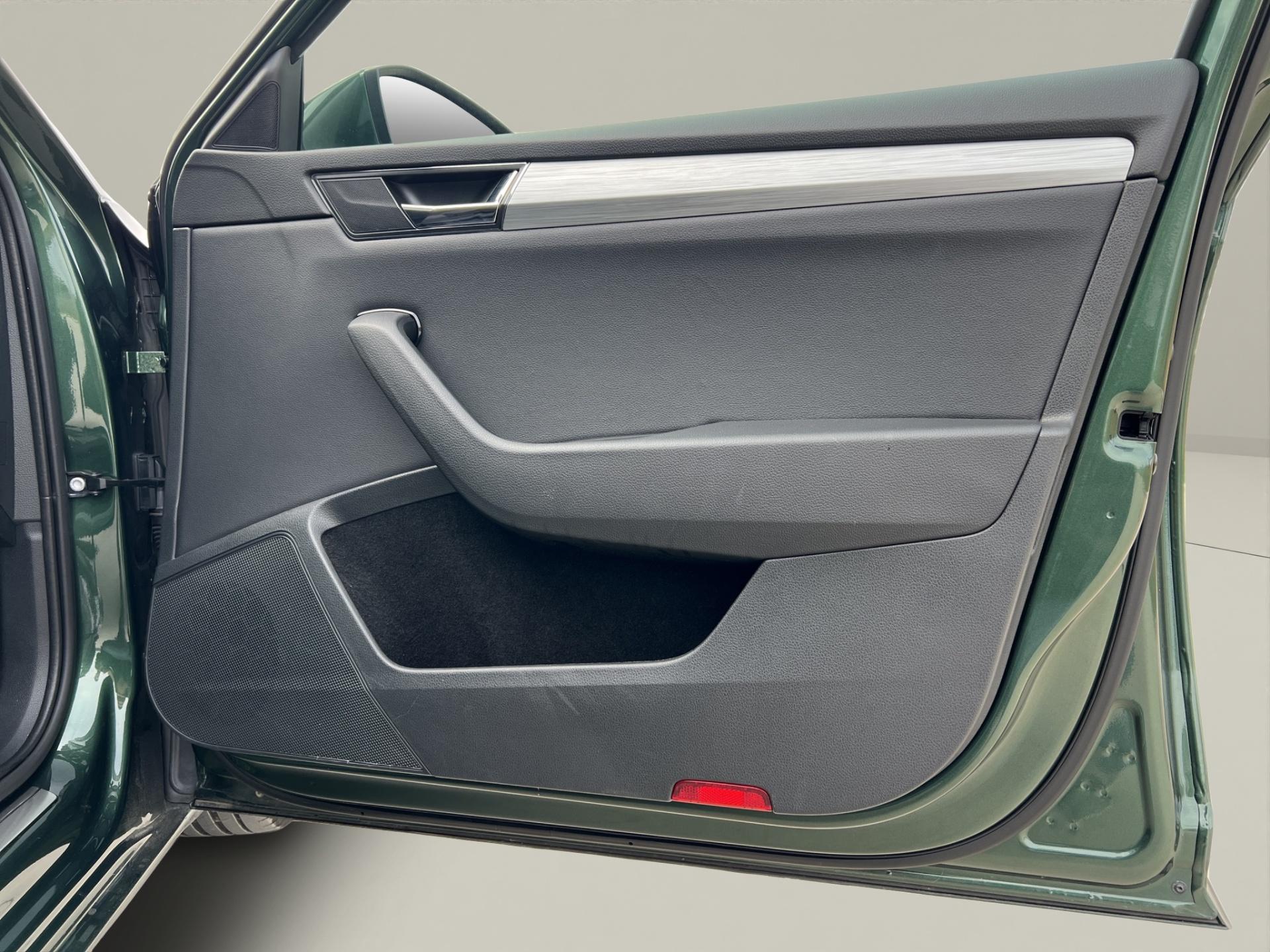 Skoda Superb 2020 - imagine 20