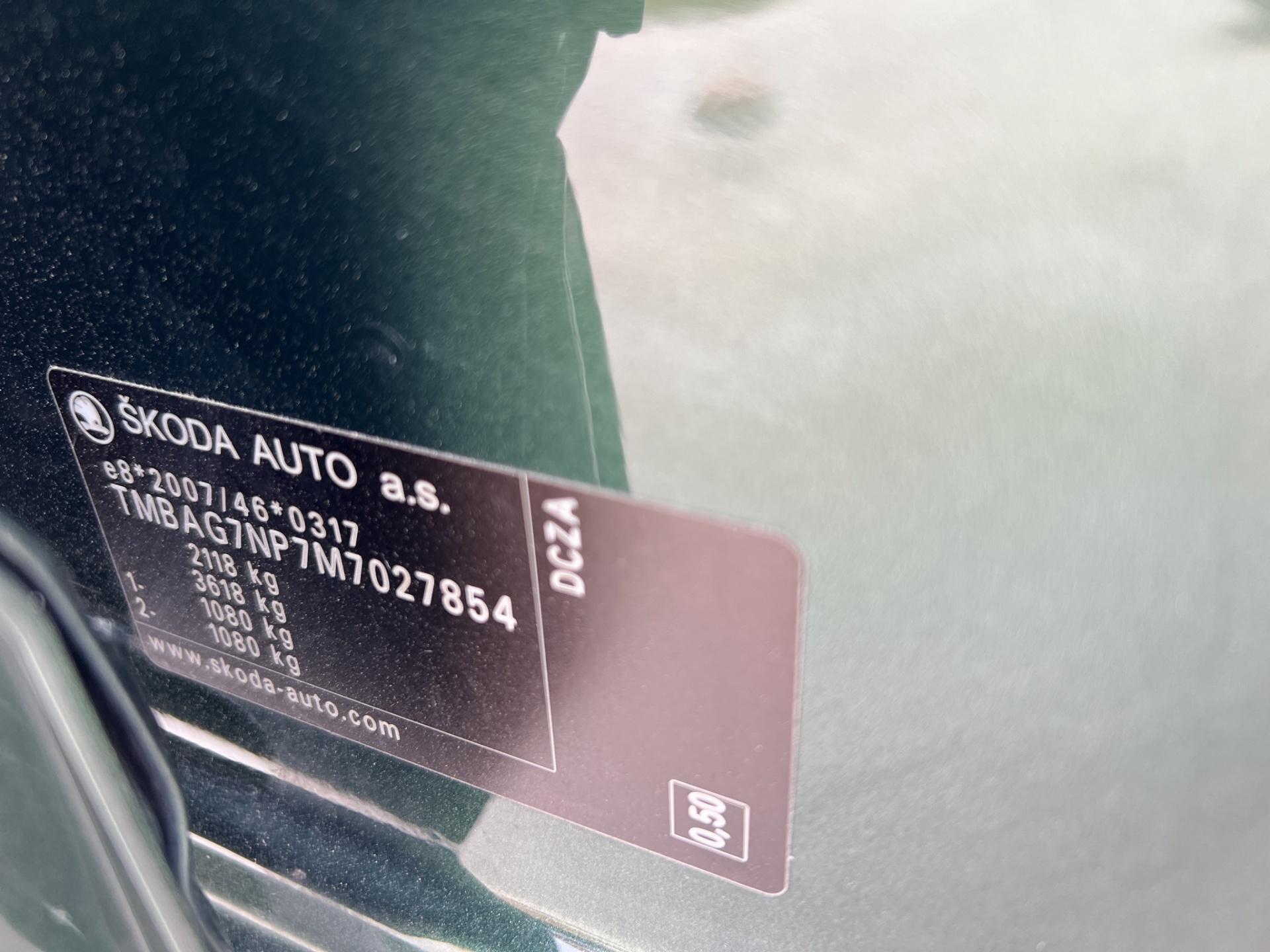 Skoda Superb 2020 - imagine 8