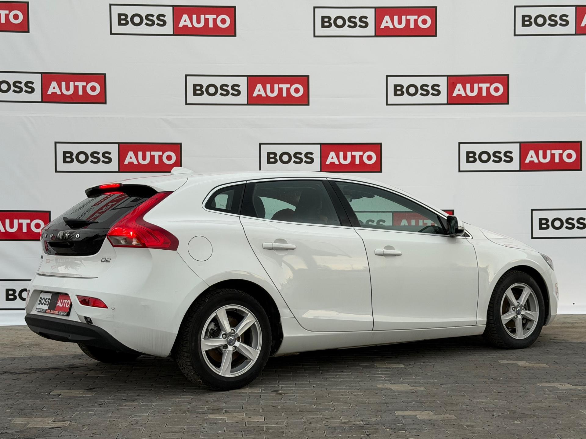 Volvo V40