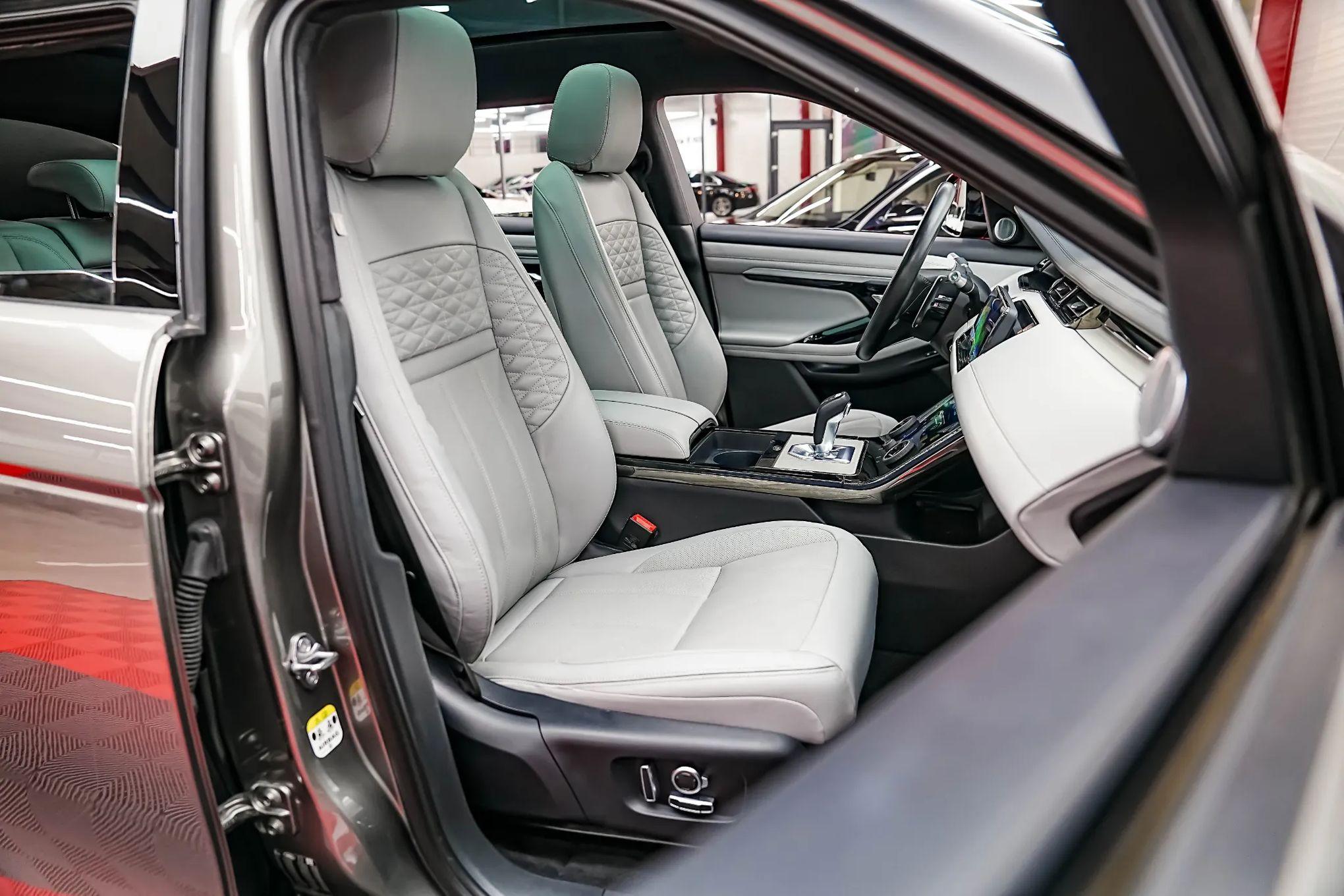 Range Rover Evoque 1.5 P300 PHEV Autobiography
